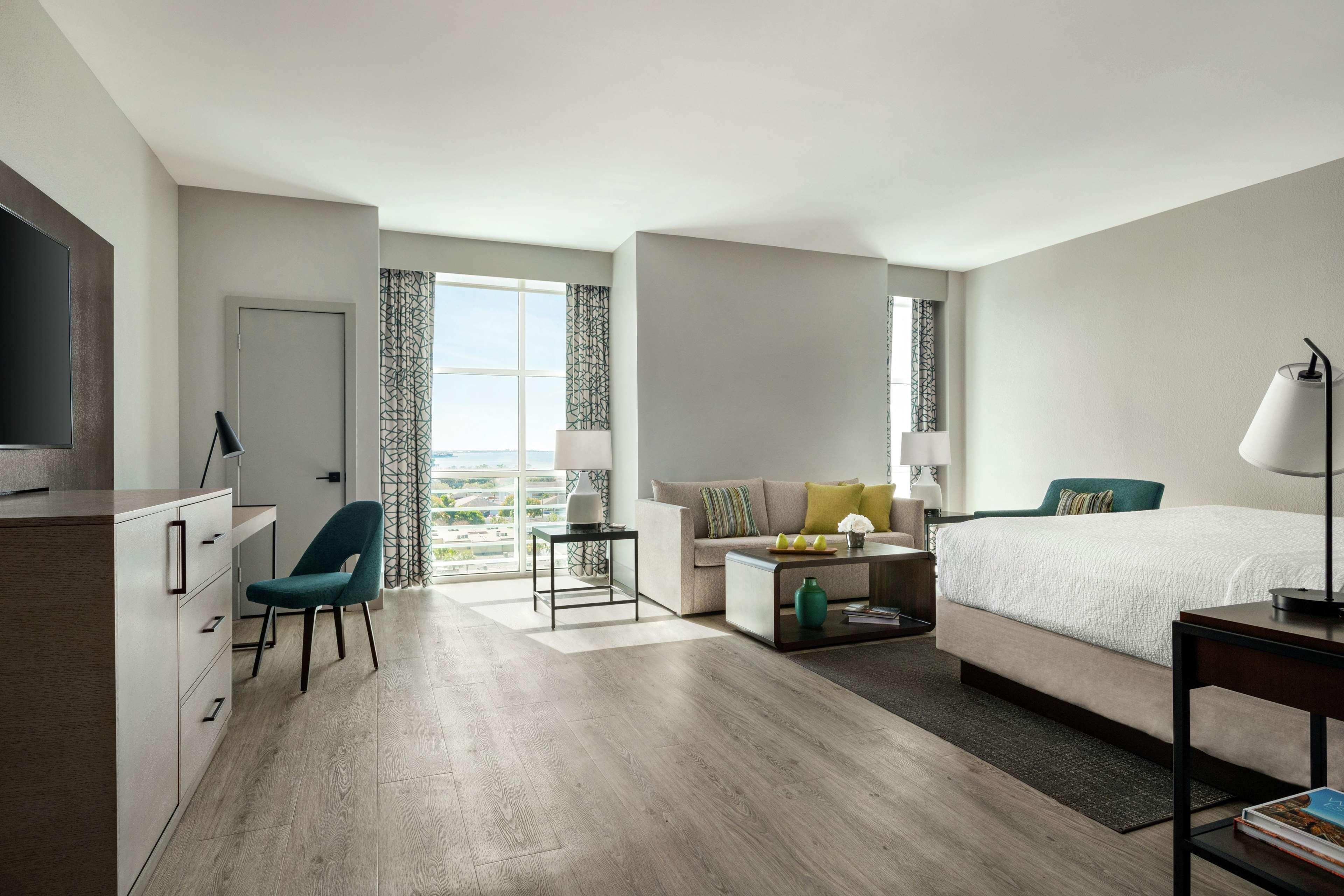 Hotel Alba Tampa, Tapestry Collection By Hilton Екстериор снимка