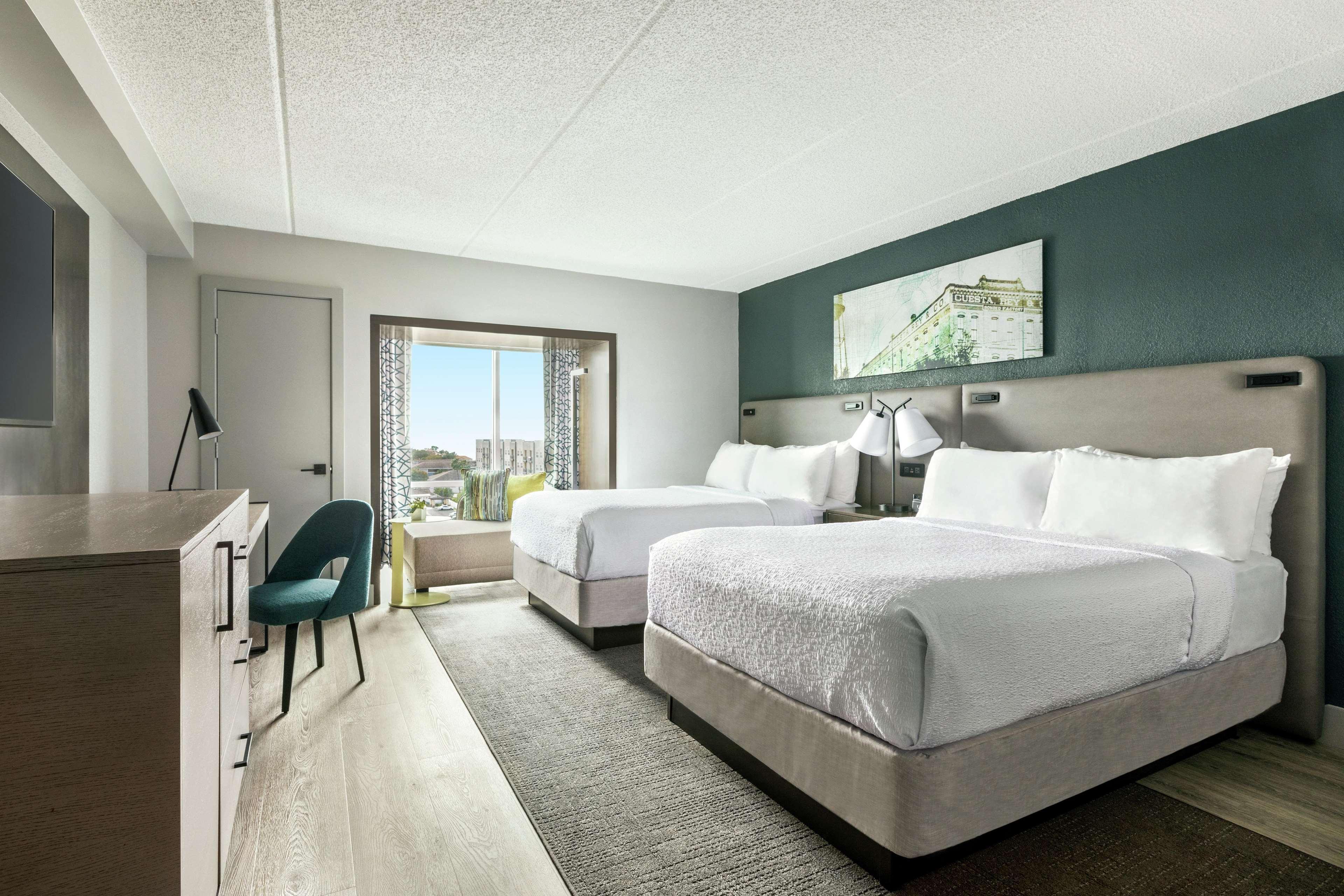 Hotel Alba Tampa, Tapestry Collection By Hilton Екстериор снимка